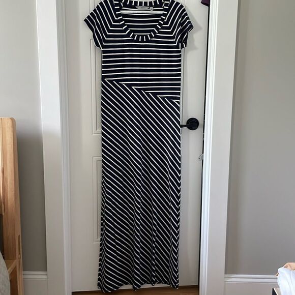 Athleta Makai Maxi T-shirt Dress - Picture 1 of 7